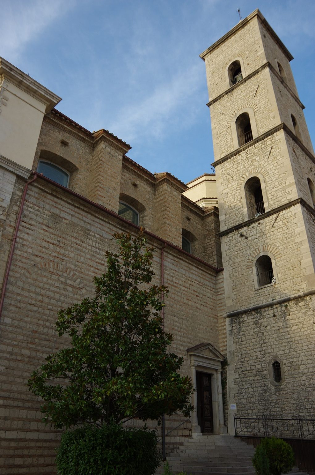 Potenza eine vertikale Stadt Sonoitalia